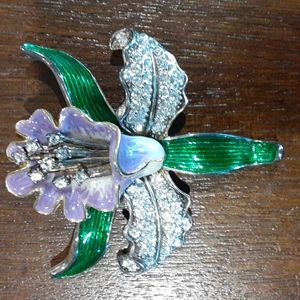 Beautiful Vintage Flower/ Orchid Brooch Pen,  Purple//Green/ Goldtone whi.3x2.5